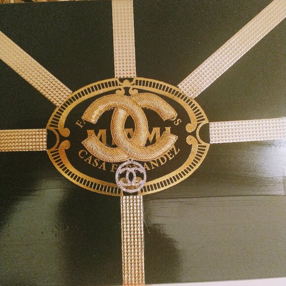 Suenos de Saundra Upcycled Collection, Casa Fernandez Black Cigar Box, Purse - Picture 7 of 7